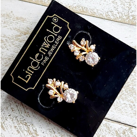 Lindenworld Post Back Vintage Earrings New on Card USA Made - Picture 3 of 3